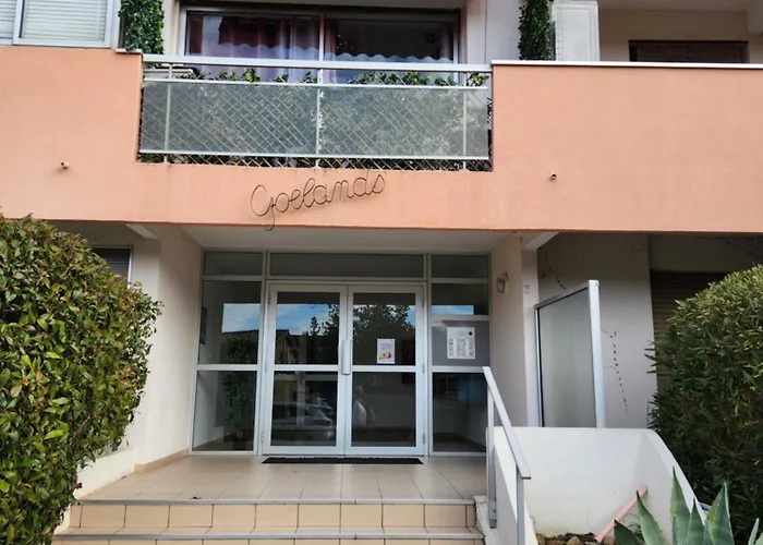 Entre Et Foret * Saint-Mandrier-sur-Mer